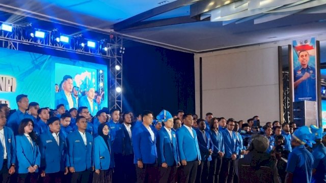 Ketum DPP KNPI, Muhammad Ryano Panjaitan, resmi melantik Fadel Muhammad Tauphan Ansar, sebagai Ketua KNPI Sulawesi Selatan.