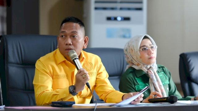 Ketua Komisi B DPRD Makassar, Ismail, saat memimpin rapat RDP Bersama Pengusahan Perhotelan di Makassar.
