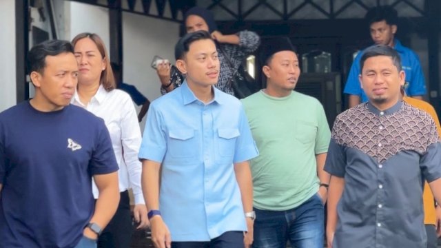 Pengurus DPD KNPI Sulsel bersama Wali Kota Parepare, Tasming Hamid.