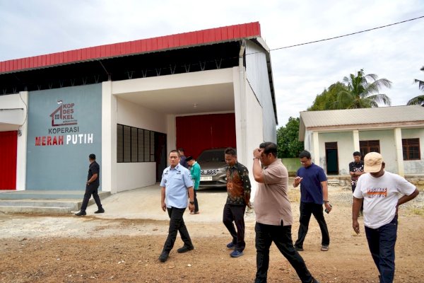 Bupati Ibas Sidak Fasilitas Publik di Towuti, Soroti Perbaikan Koperasi dan Layanan