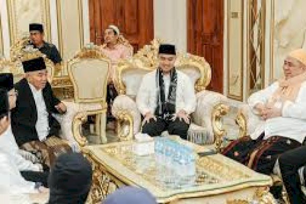 Silaturahmi ke Ponpes Amanatul Ummah, Kaesang dan PSI Minta Nasihat Ulama