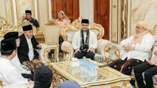 Silaturahmi ke Ponpes Amanatul Ummah, Kaesang dan PSI Minta Nasihat Ulama