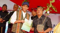 Menhut Serahkan SK Perhutanan Sosial di NTB, Perkuat Akses Kelola Hutan untuk Kesejahteraan Masyarakat