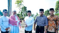 Menteri Kehutanan Tanam Pohon dan Serahkan 1.000 Bibit Produktif di Ponpes Hidayatullah Kaltim
