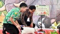 Menhut Raja Juli Resmikan Program &ldquo;Kemenhut Ramah Hewan&rdquo; dan 10 Titik Stray Feeding Spot