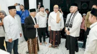 Kunjungi Ponpes Amanatul Ummah Mojokerto, Kaesang ‘Ngecharge Batin’
