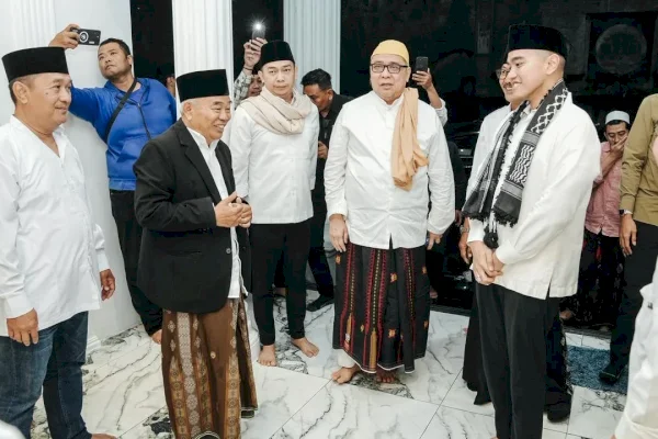 Kunjungi Ponpes Amanatul Ummah Mojokerto, Kaesang ‘Ngecharge Batin’