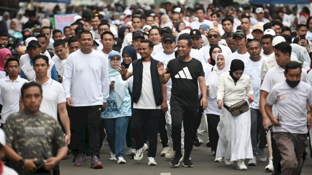 Semarak Hari Jadi Bone ke-696, Gubernur Sulsel Lepas Puluhan Ribu Warga Ramaikan Jalan Sehat Anti Mager
