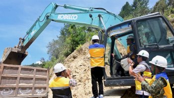 Gubernur Sulsel Groundbreaking Jalan Sabbang-Tallang-Sae, Akses Menuju Seko Terus Dikebut