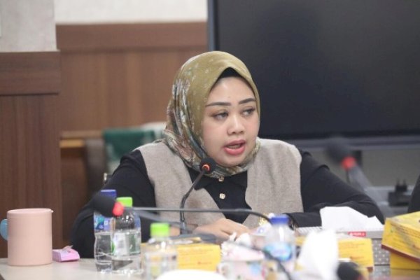 PKL Barombong Ditertibkan, Anggota DPRD Makassar Andi Tenri Tagih Janji Relokasi dan Pembangunan Pasar