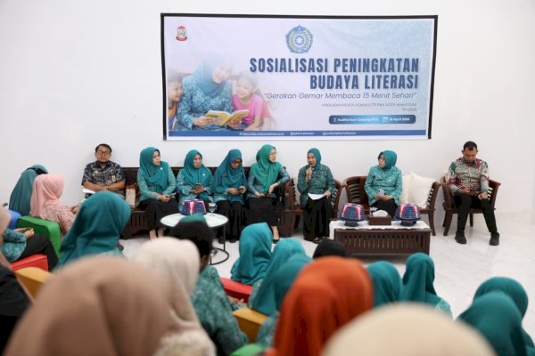 TP PKK Makassar Sosialisasikan Gerakan Gemar Membaca 15 Menit Sehari