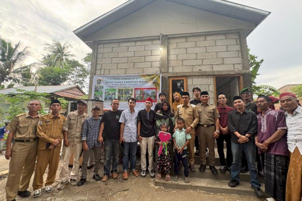 Bank Sulselbar Dorong Program BERAMAL, Warga Polman Kini Miliki Rumah Layak
