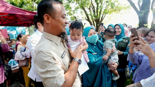 Gubernur Sulawesi Selatan, Andi Sudirman Sulaiman, membuka kegiatan Advokasi dan Sosialisasi Imunisasi Nasional dalam upaya penurunan angka zero dose. 