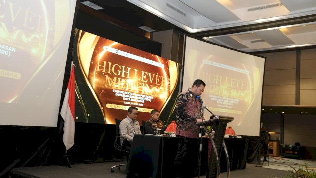 Wali Kota Makassar, Munafri Arifuddin saat membuka kegiatan High Level Meeting Tim Percepatan dan Perluasan Digitalisasi Daerah (TP2DD) Kota Makassar Tahun Anggaran 2026.