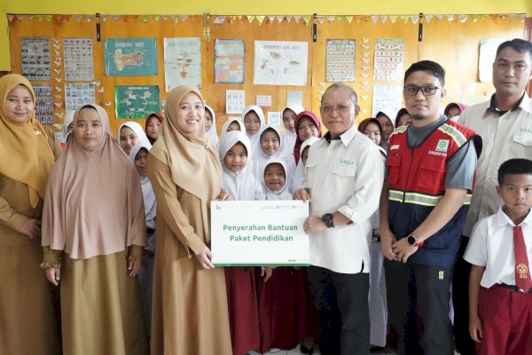 Perkuat Kualitas Pendidikan, Bumi Karsa dan LAZ Hadji Kalla Salurkan Paket Pendidikan