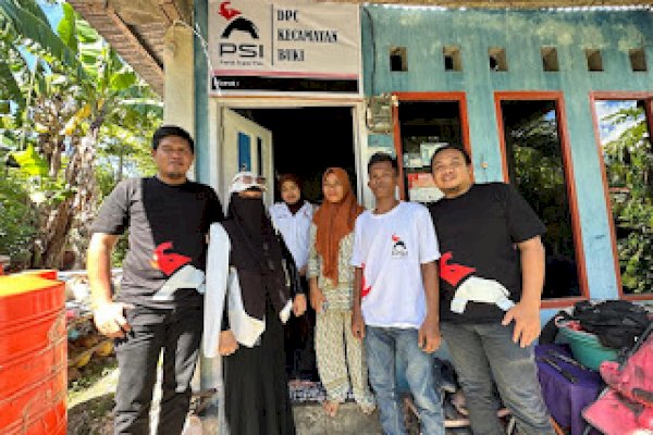 Turun ke Akar Rumput, Putriana Pastikan Mesin PSI Selayar Tetap Hidup hingga Desa