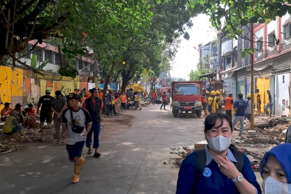 Bongkar Mandiri Lapak di Kawasan SMKN 4 Bontoala, Pemkot Makassar Siapkan KUR untuk PKL Terdampak