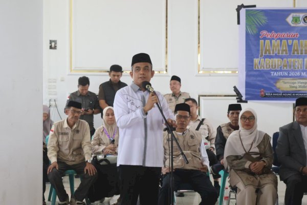 Wabup Sudirman Lepas Jamaah Haji, Harap Pulang Jadi Teladan di Masyarakat