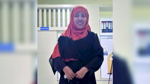 Sitti Suwadah Rimang, Dosen Unismuh Makassar