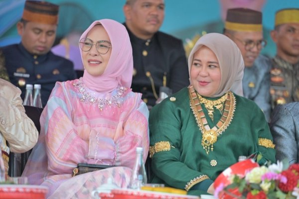 Sentuhan Tradisi di Hari Jadi Bone, Ketua DPRD Sulsel Rachmatika Dewi Hadiri Mattompang Arajang