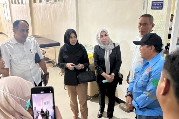 Komisi E DPRD Sulsel Tinjau Proyek Renovasi RS Haji, Temukan Plafon dan Kamar Mandi Dikerja Asal-asalan