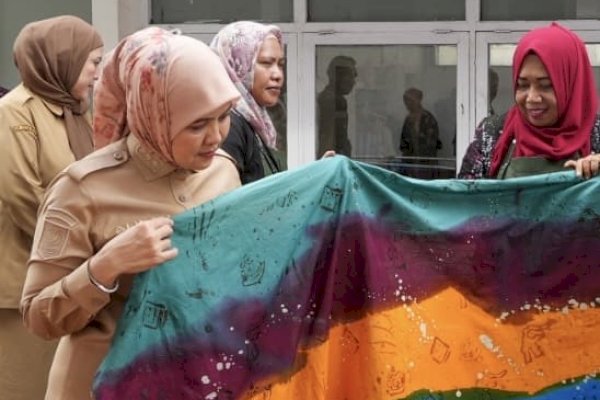 Makassar Perkuat Pemberdayaan, Aliyah Mustika Ilham Turun Langsung Tinjau Pelatihan di Wirajaya