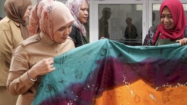 Makassar Perkuat Pemberdayaan, Aliyah Mustika Ilham Turun Langsung Tinjau Pelatihan di Wirajaya