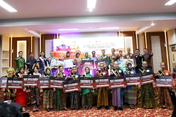 Nurul Qisthi dan Rizaldy As Sahid Juara Duta Wisata Lutim 2026