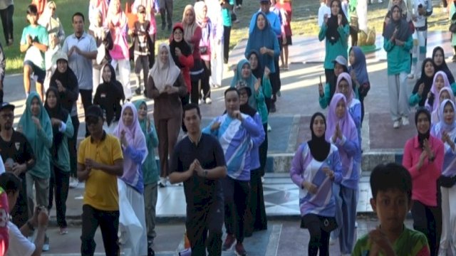 Bupati Yusran Hadiri Senam Massal, Ajak Warga Jaga Kebugaran