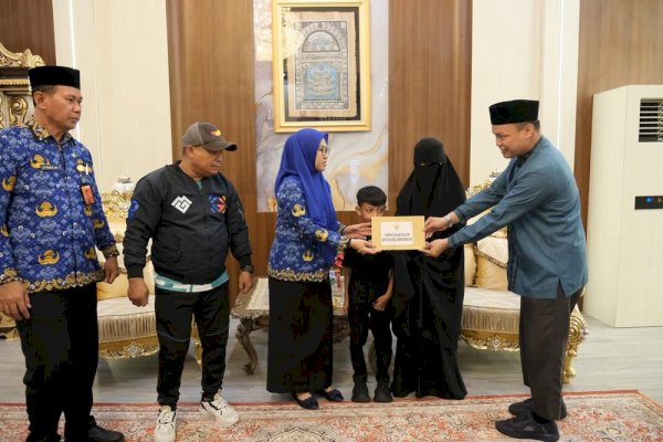 Wujud Kepedulian Gubernur Sulsel, Anak Korban Kapal Tenggelam di Pangkep Dapat Beasiswa SD hingga SMA