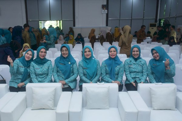 Komitmen Lindungi Anak, Ketua TP PKK Lutim Ikut Monev Imunisasi di Gowa
