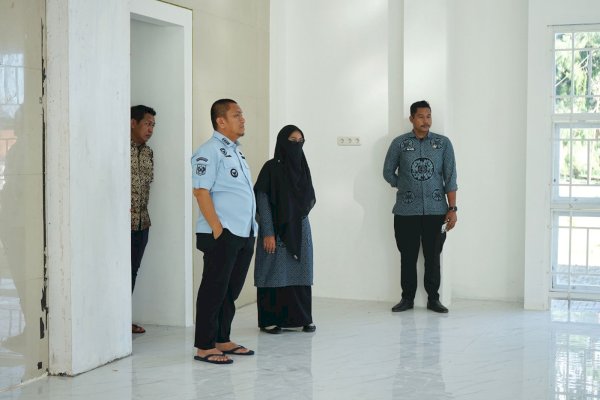 Tinjau Gedung Simpurusiang, Bupati Ibas Tekankan Kualitas Pengerjaan