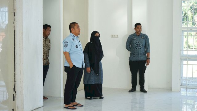 Tinjau Gedung Simpurusiang, Bupati Ibas Tekankan Kualitas Pengerjaan