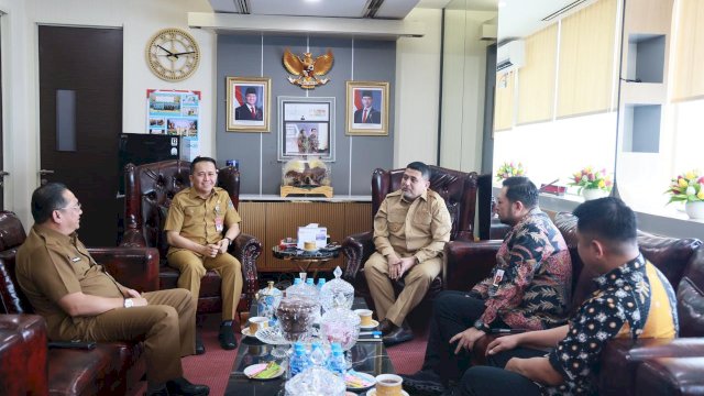 Wali Kota Makassar, Munafri Arifuddin, bersama jajaran audiensi ke Kementerian Dalam Negeri Republik Indonesia di Jakarta.