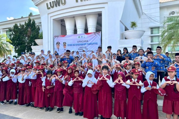 Pelajar Ikut Upacara HKN di Lutim, Literasi Ditanamkan Sejak Dini