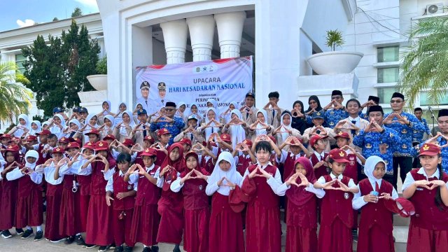 Pelajar Ikut Upacara HKN di Lutim, Literasi Ditanamkan Sejak Dini