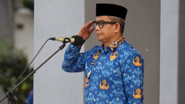 Wakil Bupati Pinrang Sudirman Bungi, S.IP., M.Si memimpin langsung Upacara Pengibaran Bendera dalam rangka memperingati Harkitnas Tahun 2026.