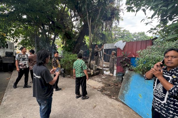 Lapak Berdiri 25 Tahun di Atas Drainase, Kecamatan Ujung Pandang Akhirnya Ditertibkan