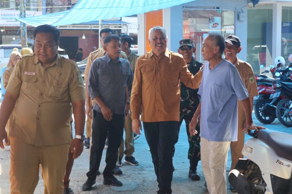Jelang Iduladha 2026, Bupati Pinrang Pastikan Harga Bahan Pokok di Pasar Tetap Stabil