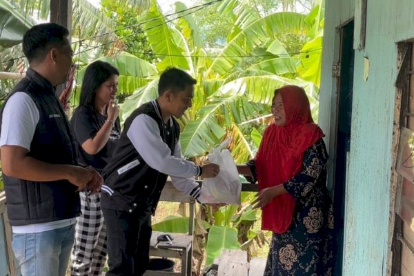 Warga Berterima Kasih, PSI Pinrang Konsisten Hadir Lewat Jumat Berbagi