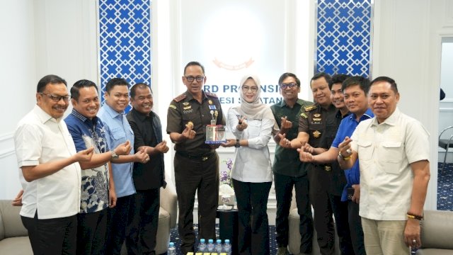 Ketua DPRD Sulsel, Andi Rachmatika Dewi, saat menerima kunjungan silaturahmi Kepala Kejaksaan Tinggi (Kajati) Sulsel yang baru, Dr Sila H. Pulungan, di Kantor DPRD Sulsel, Makassar.