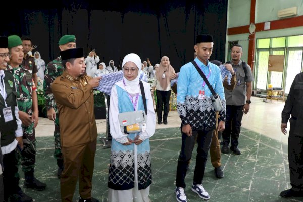 Suasana Haru Warnai Pelepasan Jamaah Haji Parepare, Tasming Hamid Bagikan Pengalaman Spiritual di Mekkah