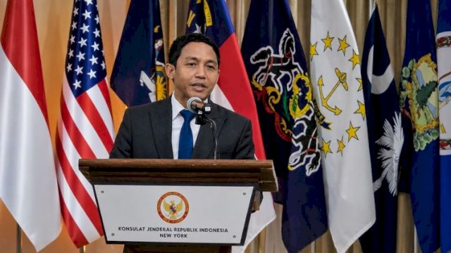 Menteri Kehutanan Tegaskan Kesiapan Investasi Karbon dan Multiusaha Kehutanan di Forum Bisnis Indonesia di New York
