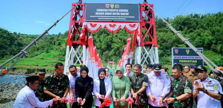 Wagub Fatmawati Resmikan Jembatan Perintis Garuda Merah Putih di Tompobulu