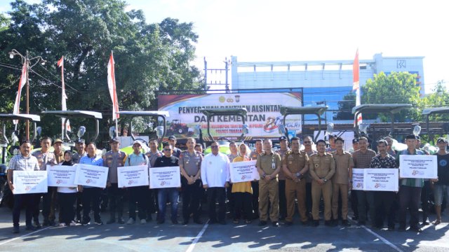 Bupati Daeng Manye Serahkan 13 Alsintan untuk Petani, Perkuat Ketahanan Pangan Takalar