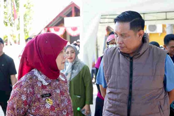 Dukung Kelurahan Berprestasi, Sekretariat DPRD Makassar Ikut Bersihkan Lingkungan