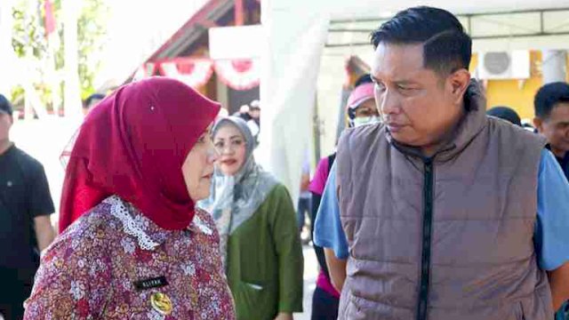 Dukung Kelurahan Berprestasi, Sekretariat DPRD Makassar Ikut Bersihkan Lingkungan