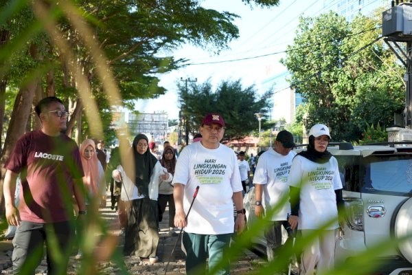 Munafri Pimpin Plogging HLH 2026, Ingatkan Warga Makassar Soal Sampah dan Iklim
