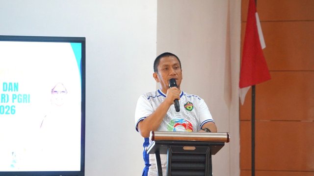 Lepas Kontingen Porsenjar PGRI, Bupati Lutim Janjikan Bonus Jika Masuk Lima Besar