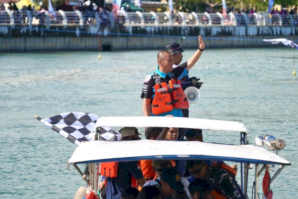 Lomba Perahu Naga, Bupati Ibas : Ajang Lestarikan Olahraga Tradisional